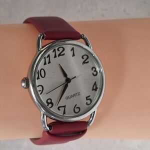 Elegant Silver and Red Women's Quartz Watch